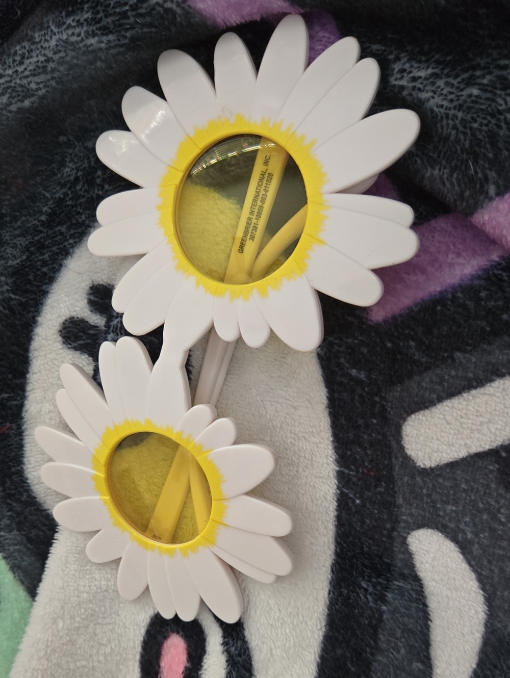 Women’s Daisy Sunglasses - White Frame with Yellow Lenses